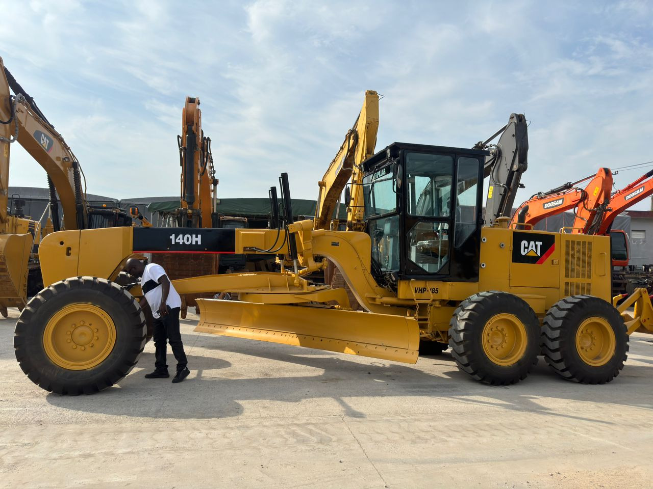 Caterpillar CAT 140 140H 140K Used Grader Secondhand Motor Grader in High Quality - Greideris: foto 3 Caterpillar CAT 140 140H 140K Used Grader Secondhand Motor Grader in High Quality - Greideris: foto 3