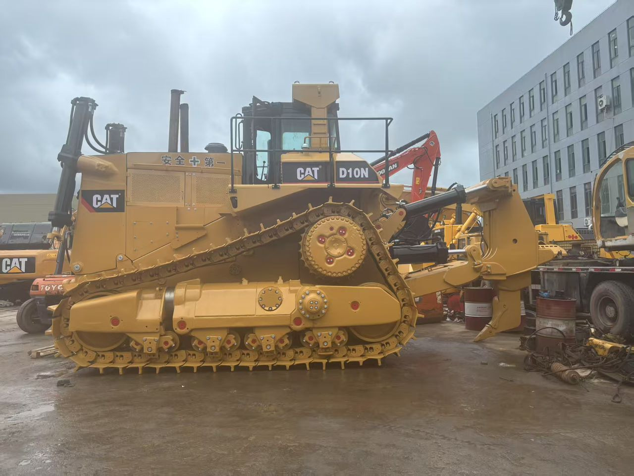 Caterpillar CAT Used Crawler Bulldozer Tractor D10N D9R D8R D8T D7R D7G D6G Dozer for Sale - Buldozeris: foto 1 Caterpillar CAT Used Crawler Bulldozer Tractor D10N D9R D8R D8T D7R D7G D6G Dozer for Sale - Buldozeris: foto 1