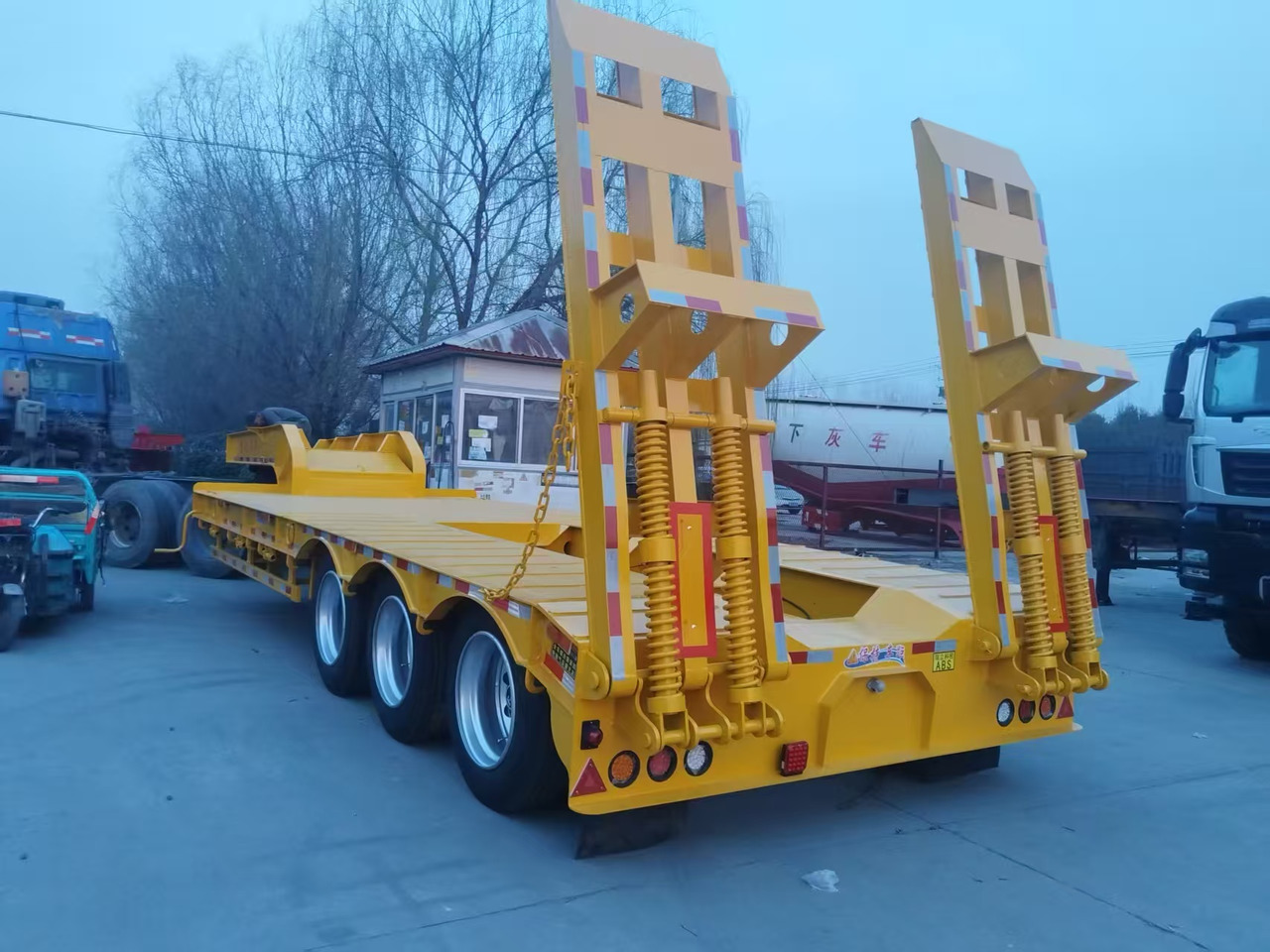 ZHICHENG Semi Flat Bed New or Used Low Bed in Length 8m,10,12m, 14m, 16m - Žemo profilio platforma puspriekabė: foto 4 ZHICHENG Semi Flat Bed New or Used Low Bed in Length 8m,10,12m, 14m, 16m - Žemo profilio platforma puspriekabė: foto 4