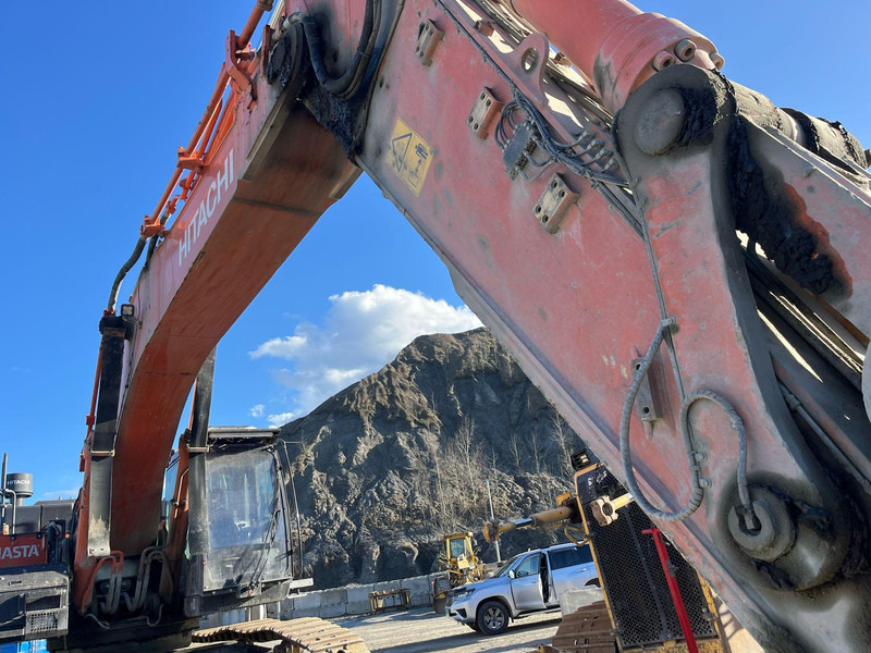 Vikšrinis ekskavatorius Hitachi ZX530LCH-6: foto 6