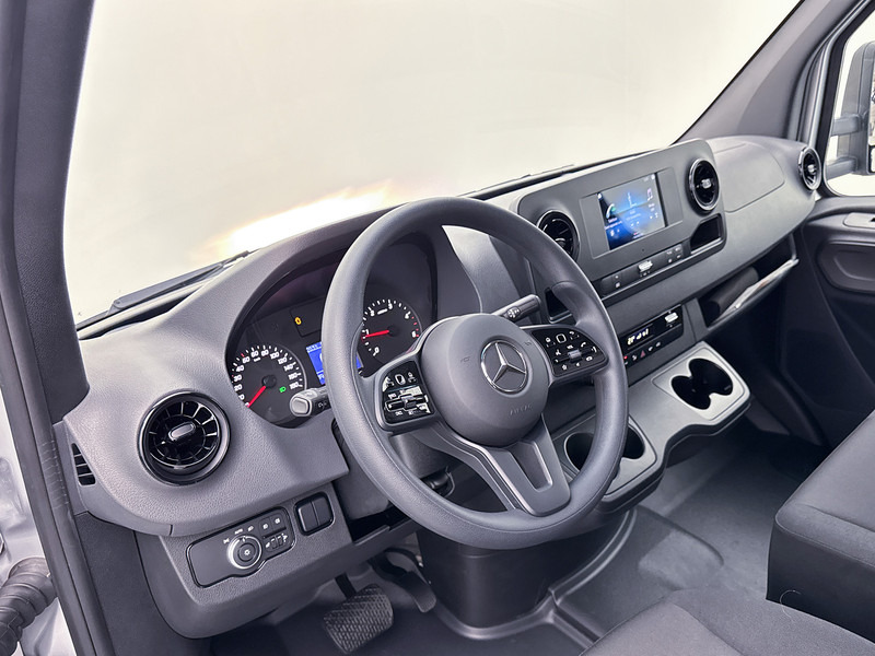 Mercedes-Benz Sprinter 517 1.9 CDI Bakwagen Meubelbak 1000KG Laadklep Apple Carplay/Android Auto Cruise Control - Furgonas su krovinių dėže: foto 5 Mercedes-Benz Sprinter 517 1.9 CDI Bakwagen Meubelbak 1000KG Laadklep Apple Carplay/Android Auto Cruise Control - Furgonas su krovinių dėže: foto 5
