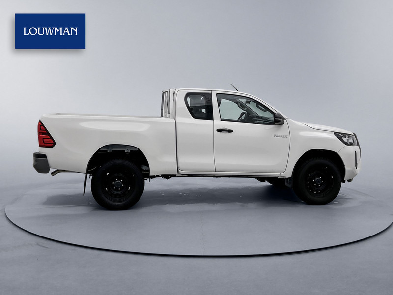 Toyota Hilux 2.4 D-4D Comfort 4x4 Xtra Cab NIEUW 3500KG Trekgewicht Cruise Control Airco - Pikapas: foto 3 Toyota Hilux 2.4 D-4D Comfort 4x4 Xtra Cab NIEUW 3500KG Trekgewicht Cruise Control Airco - Pikapas: foto 3