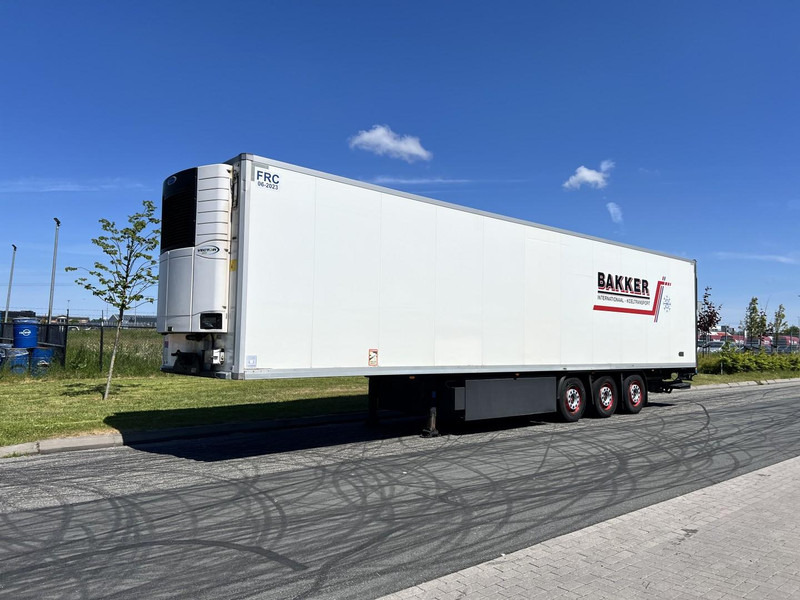 Kögel 3 - assige koeloplegger Carrier vector 1550 - Refrižeratorius puspriekabė: foto 1 Kögel 3 - assige koeloplegger Carrier vector 1550 - Refrižeratorius puspriekabė: foto 1