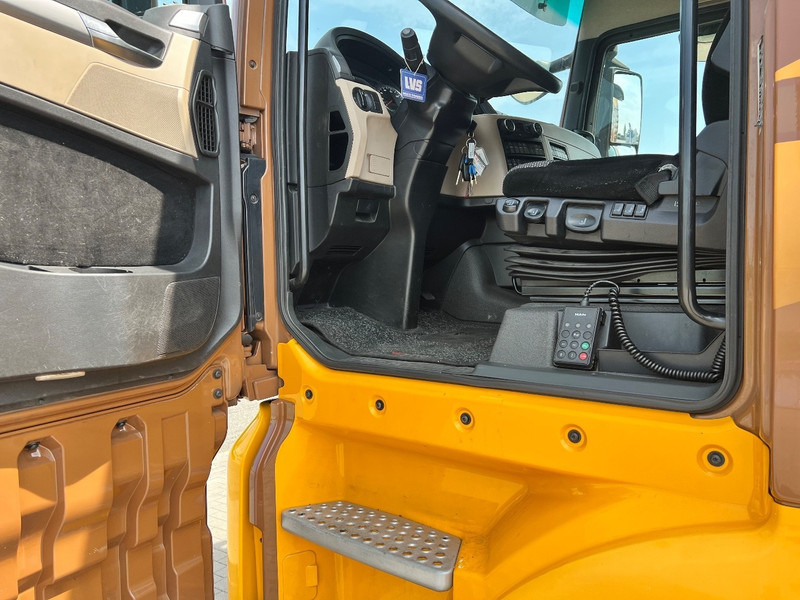 Vilkikas MAN TGX 26.500 6x2 Trekker XXL / 6x2 / Steering axle: foto 11
