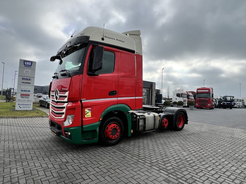 Mercedes-Benz Actros 2445 6x2 2x Tank - Vilkikas: foto 1 Mercedes-Benz Actros 2445 6x2 2x Tank - Vilkikas: foto 1