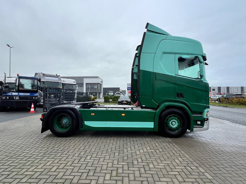Scania R450 NGS 4x2 Trekker 2x Tank / Full Spoiler / Smarttachograaf - Vilkikas: foto 4 Scania R450 NGS 4x2 Trekker 2x Tank / Full Spoiler / Smarttachograaf - Vilkikas: foto 4