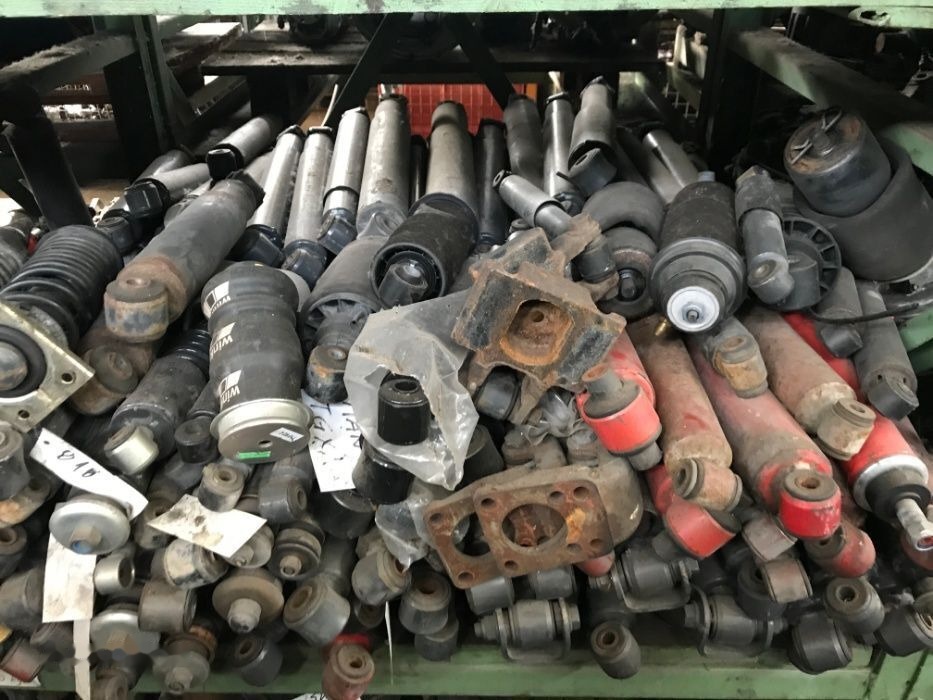 Amortizoare camion din dezmembrari - Amortizatoriai - Sunkvežimis: foto 4 Amortizoare camion din dezmembrari - Amortizatoriai - Sunkvežimis: foto 4