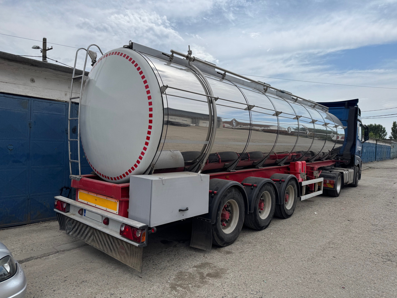 Menci Transport lichide ALIMENTARE lizingą Menci Transport lichide ALIMENTARE: foto 6