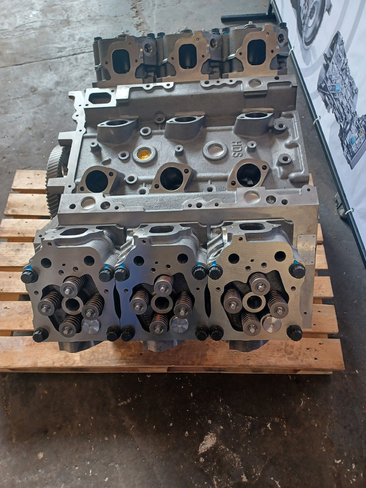 Mercedes-Benz Bloque de cilindros OM501LA Mercedes-Benz, EURO 5 - Cilindrų blokas - Sunkvežimis: foto 4 Mercedes-Benz Bloque de cilindros OM501LA Mercedes-Benz, EURO 5 - Cilindrų blokas - Sunkvežimis: foto 4