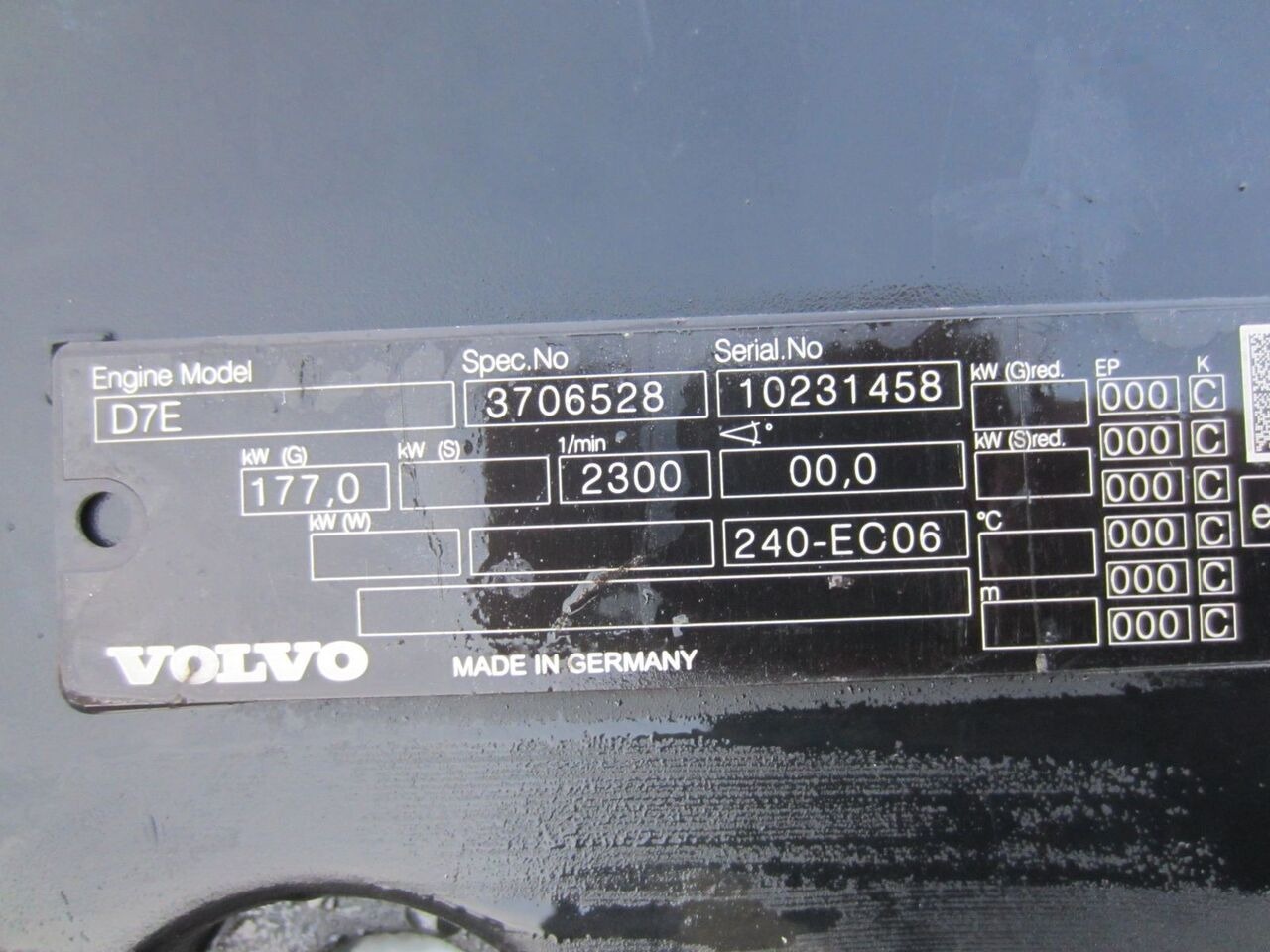 Volvo D7E 240 Volvo FL - Variklis - Sunkvežimis: foto 4 Volvo D7E 240 Volvo FL - Variklis - Sunkvežimis: foto 4