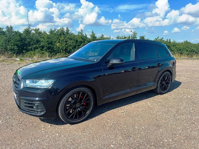 Audi SQ7 Black Edition. panoramo sun roof. . oil heater. head up display. 21" alu weels. night vision. B&O sound system. - Visureigis: foto 2 Audi SQ7 Black Edition. panoramo sun roof. . oil heater. head up display. 21" alu weels. night vision. B&O sound system. - Visureigis: foto 2