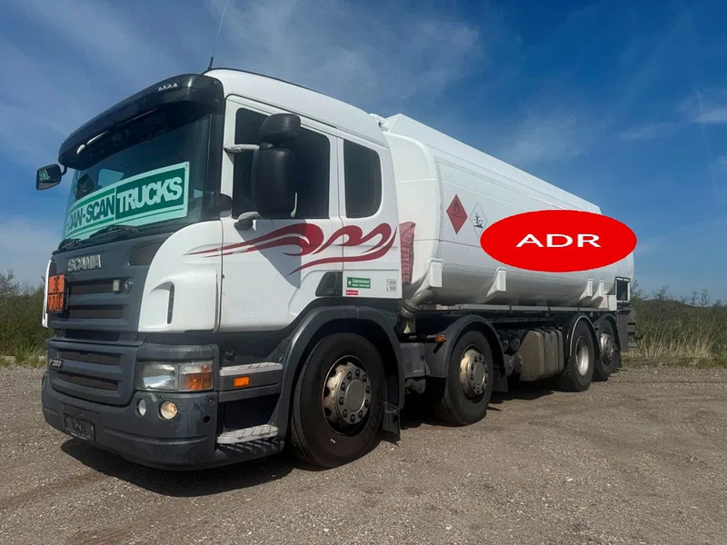 Scania P380 P380 8x2*6 .ADR/FL . 24200 L Tank - Air / Air suspension. - Autocisterna: foto 1 Scania P380 P380 8x2*6 .ADR/FL . 24200 L Tank - Air / Air suspension. - Autocisterna: foto 1
