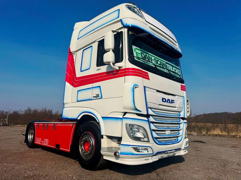 DAF XF 450 DAF XF 450 Special Interior. 706000 km. Euro 6 - Vilkikas: foto 2 DAF XF 450 DAF XF 450 Special Interior. 706000 km. Euro 6 - Vilkikas: foto 2