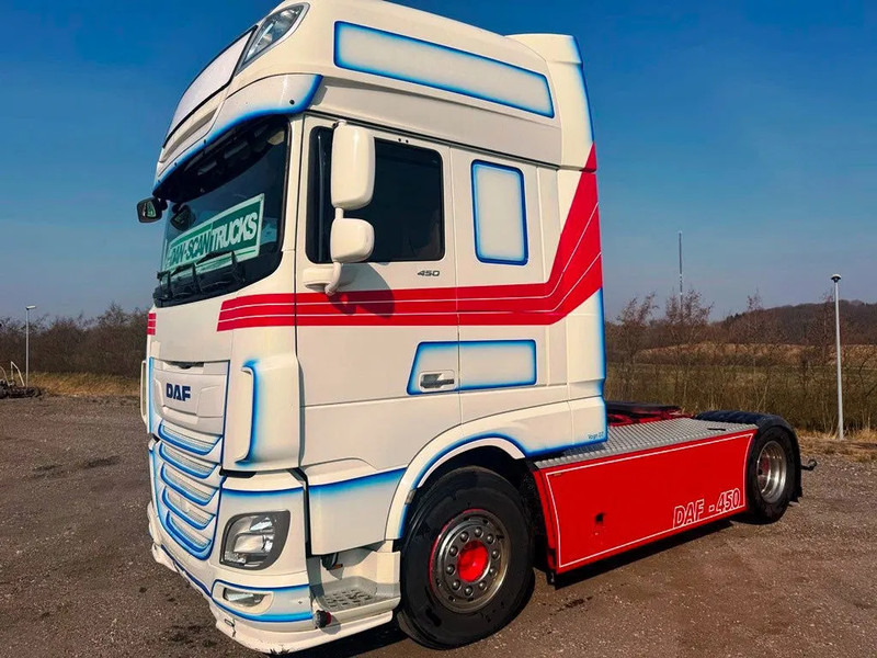 DAF XF 450 DAF XF 450 Special Interior. 706000 km. Euro 6 - Vilkikas: foto 3 DAF XF 450 DAF XF 450 Special Interior. 706000 km. Euro 6 - Vilkikas: foto 3
