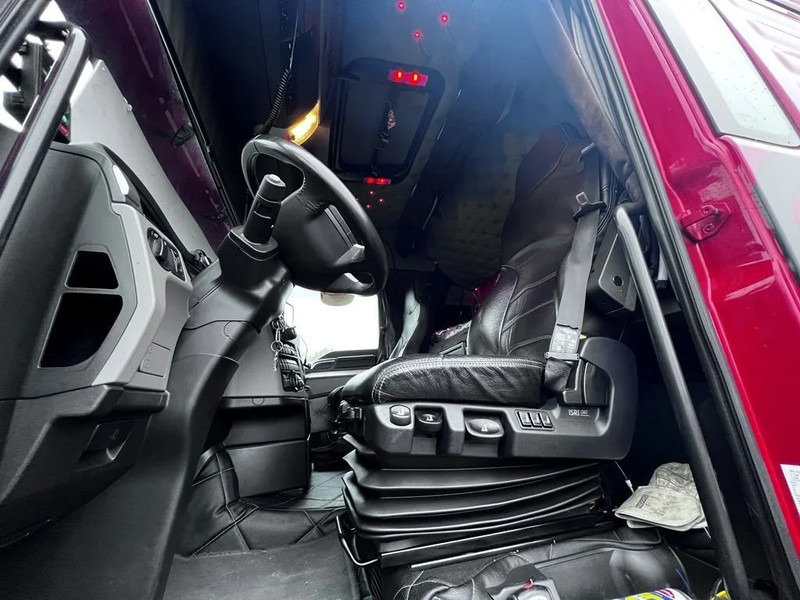 Vilkikas MAN TGX 26.510 2stk . Special interior. pusher 6x2/2.: foto 15