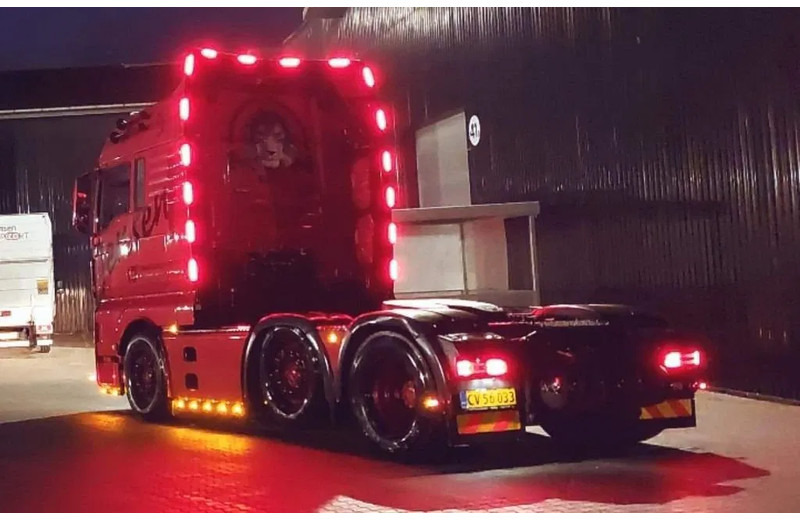 MAN TGX 26.510 2stk . Special interior. pusher 6x2/2. - Vilkikas: foto 4 MAN TGX 26.510 2stk . Special interior. pusher 6x2/2. - Vilkikas: foto 4