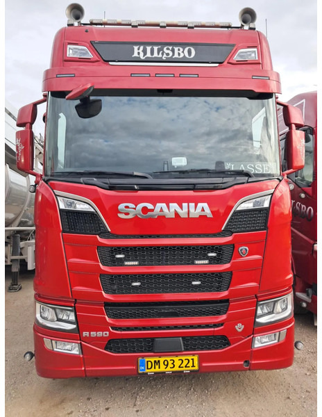 Scania R590 V8 NGS Rear steering 6x2*4. Air / Air suspension. Hydr. system - Vilkikas: foto 4 Scania R590 V8 NGS Rear steering 6x2*4. Air / Air suspension. Hydr. system - Vilkikas: foto 4