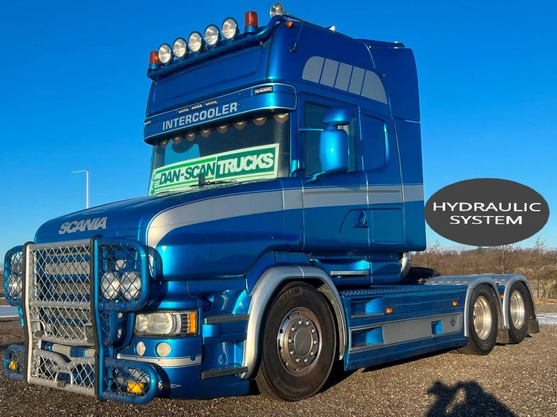 Scania T520 V8 Speciel interior. Air / Air suspension. Opticruise / Retarder .PTO on Engine and gearbox. New Hydr. system. - Vilkikas: foto 1 Scania T520 V8 Speciel interior. Air / Air suspension. Opticruise / Retarder .PTO on Engine and gearbox. New Hydr. system. - Vilkikas: foto 1