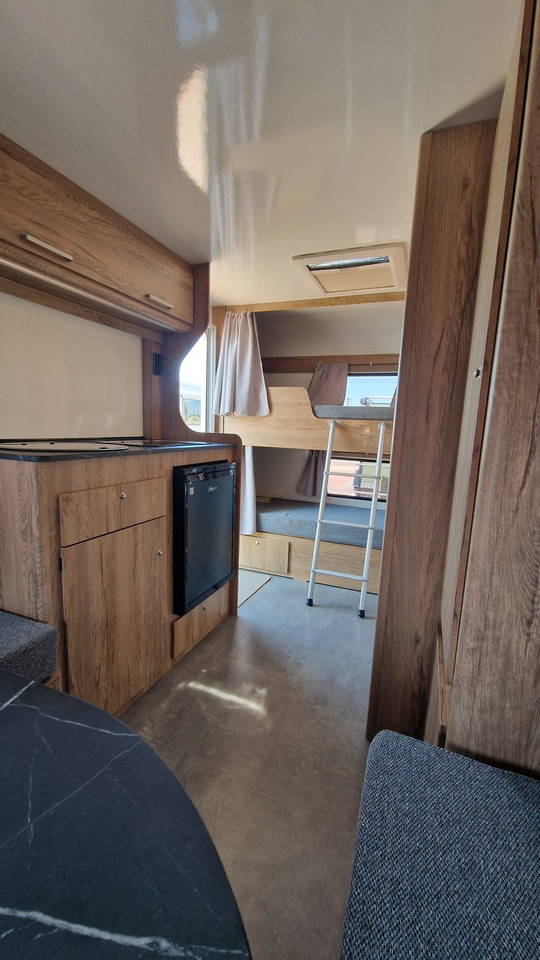 N-LAZUR Niewiadów Nowa Przyczepa Kempingowa dla 4 osób z Łazienką - Prikabinamas namelis: foto 2 N-LAZUR Niewiadów Nowa Przyczepa Kempingowa dla 4 osób z Łazienką - Prikabinamas namelis: foto 2