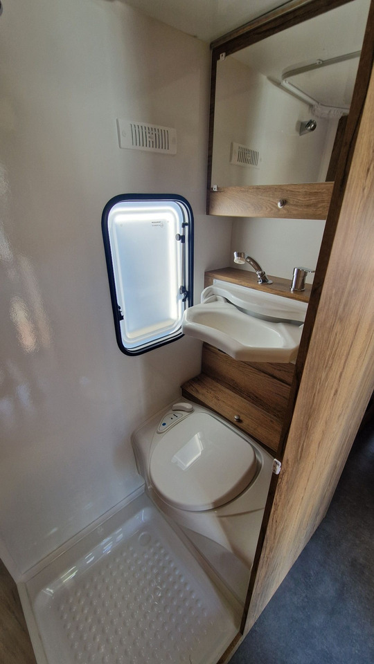 N-LAZUR Niewiadów Nowa Przyczepa Kempingowa dla 4 osób z Łazienką - Prikabinamas namelis: foto 4 N-LAZUR Niewiadów Nowa Przyczepa Kempingowa dla 4 osób z Łazienką - Prikabinamas namelis: foto 4