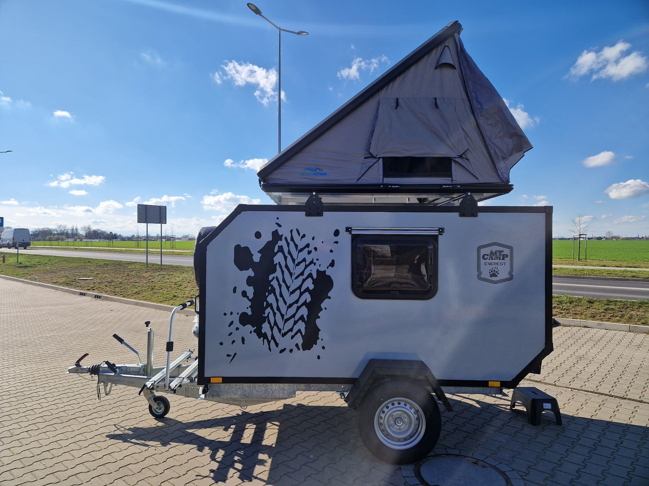 NOWA Przyczepa Wyprawowa Turystyczna Off-ROAD Everest MT-CAMP 2025 - Prikabinamas namelis: foto 2 NOWA Przyczepa Wyprawowa Turystyczna Off-ROAD Everest MT-CAMP 2025 - Prikabinamas namelis: foto 2