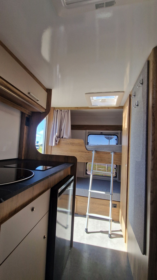 Nowa Przyczepa Kempingowa N-CROSS 2025 bogate wypos. Mega Oferta wyprz - Automobilinė priekaba: foto 3 Nowa Przyczepa Kempingowa N-CROSS 2025 bogate wypos. Mega Oferta wyprz - Automobilinė priekaba: foto 3