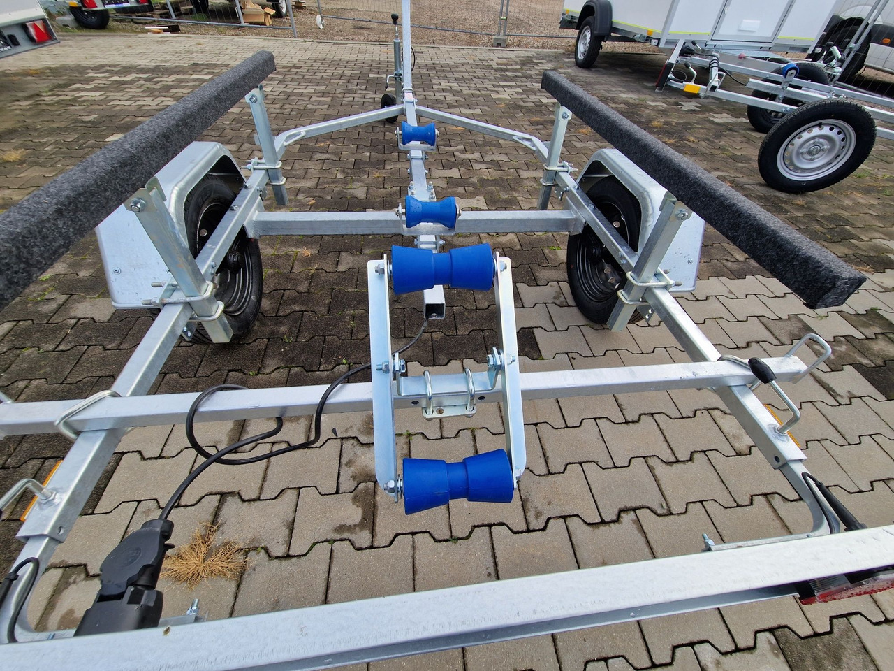 Nowa Przyczepa Podłodziowa ponton łódź 350 - 550cm Niewiadów P400 P415 - Autovežis priekaba: foto 1 Nowa Przyczepa Podłodziowa ponton łódź 350 - 550cm Niewiadów P400 P415 - Autovežis priekaba: foto 1