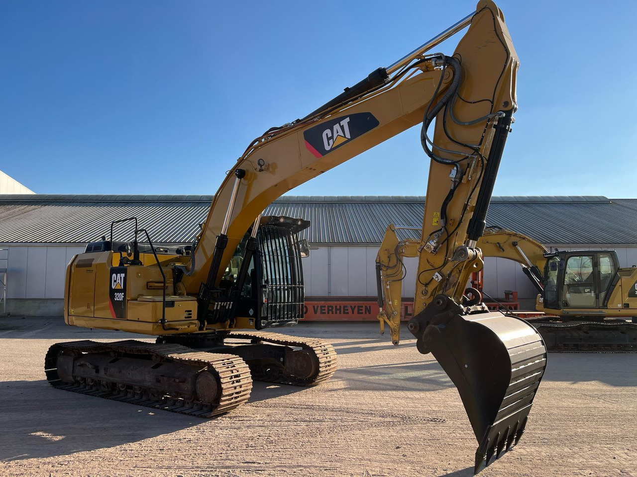 Caterpillar 320FL - Vikšrinis ekskavatorius: foto 5 Caterpillar 320FL - Vikšrinis ekskavatorius: foto 5