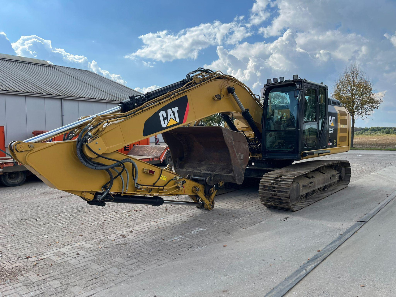 Caterpillar 323FL - Vikšrinis ekskavatorius: foto 5 Caterpillar 323FL - Vikšrinis ekskavatorius: foto 5