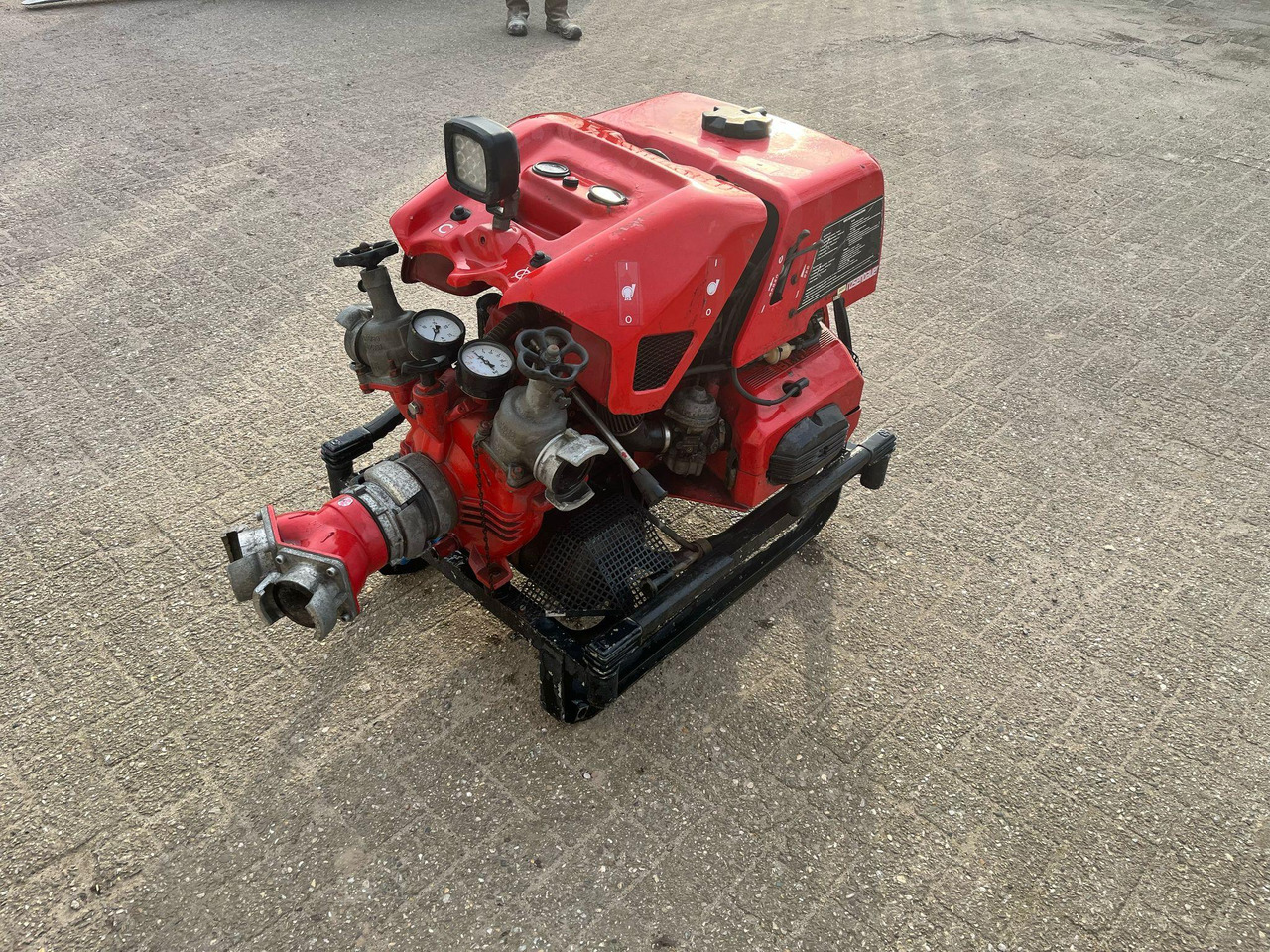 Rosenbauer FP 8/8 - Vandens siurblys: foto 3 Rosenbauer FP 8/8 - Vandens siurblys: foto 3