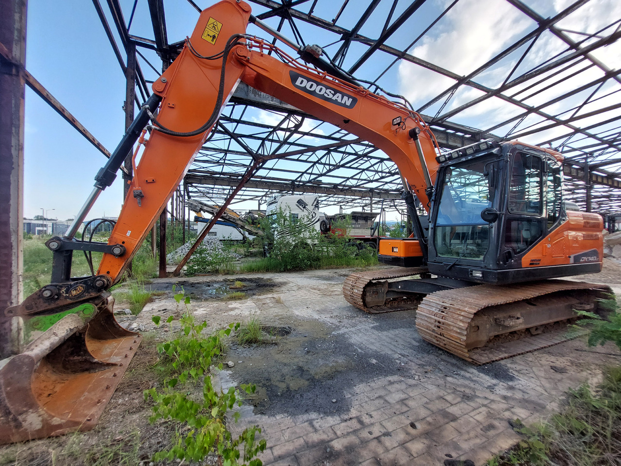 DOOSAN DX140LC-5 - Vikšrinis ekskavatorius: foto 4 DOOSAN DX140LC-5 - Vikšrinis ekskavatorius: foto 4