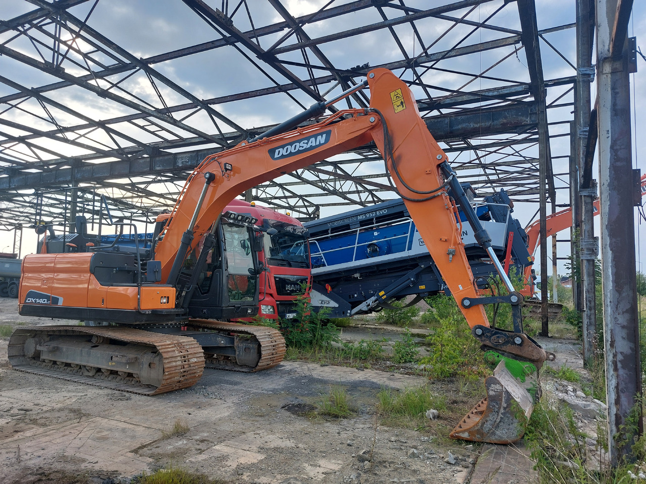 DOOSAN DX140LC-5 - Vikšrinis ekskavatorius: foto 3 DOOSAN DX140LC-5 - Vikšrinis ekskavatorius: foto 3