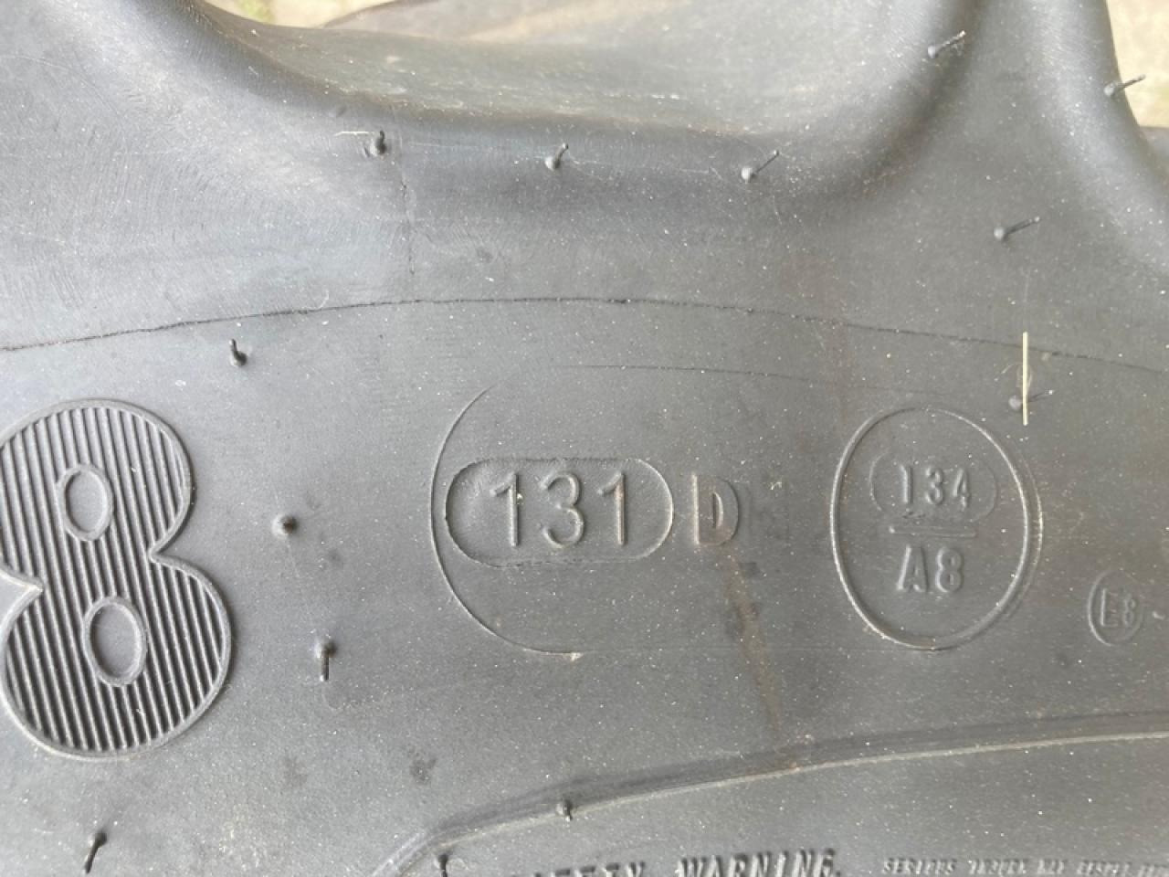 2X 440/65R28//2X 540/65R38 VALTRA - Padanga: foto 2 2X 440/65R28//2X 540/65R38 VALTRA - Padanga: foto 2