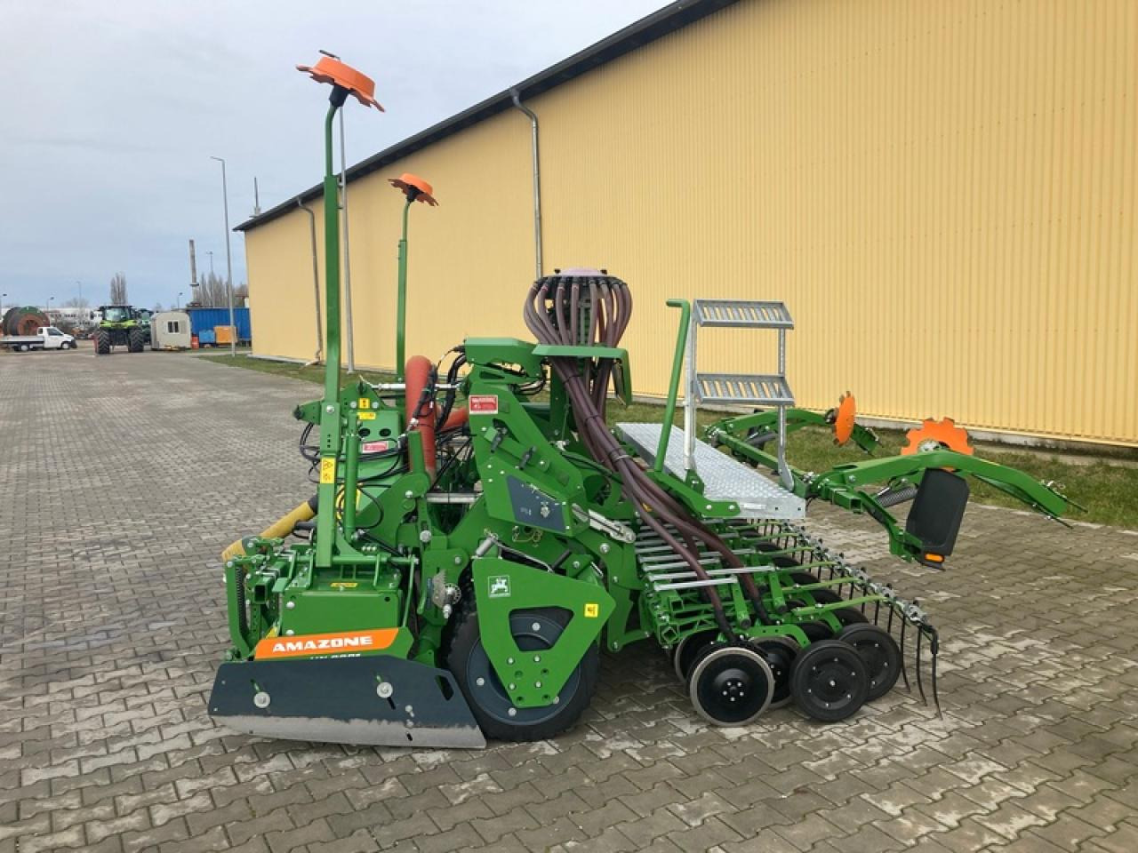 Amazone KX3001 + AVANT3002NUR 320HA - Kombinuota sėjamoji: foto 2 Amazone KX3001 + AVANT3002NUR 320HA - Kombinuota sėjamoji: foto 2