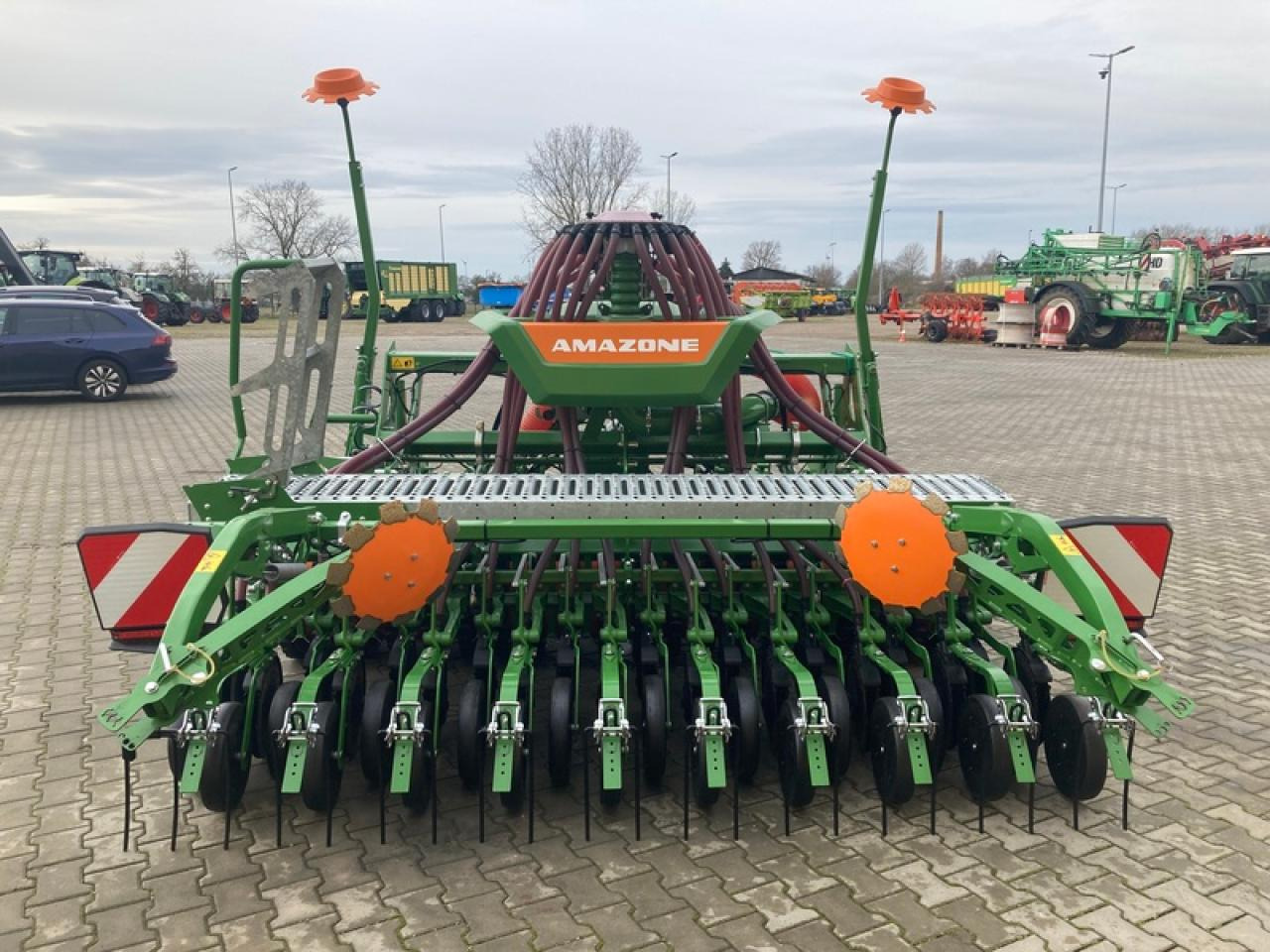 Amazone KX3001 + AVANT3002NUR 320HA - Kombinuota sėjamoji: foto 3 Amazone KX3001 + AVANT3002NUR 320HA - Kombinuota sėjamoji: foto 3