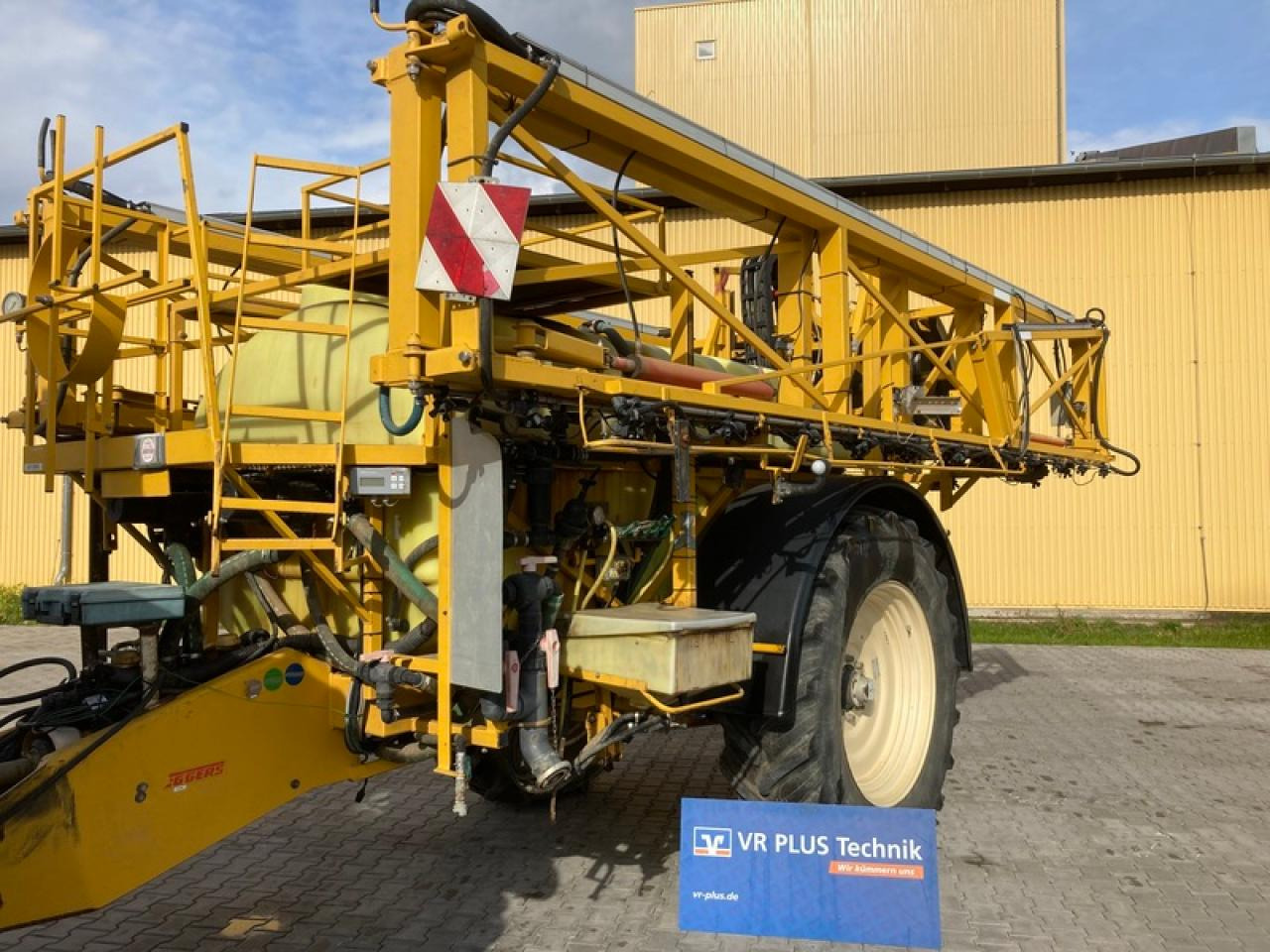 DUBEX MENTOR 9804 - Prikabinamas purkštuvas: foto 1 DUBEX MENTOR 9804 - Prikabinamas purkštuvas: foto 1