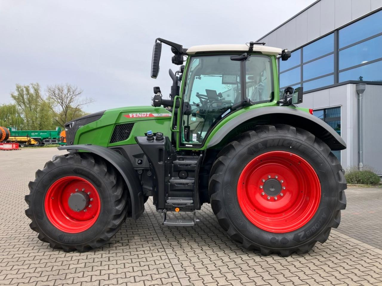 Fendt VARIO726 GEN 7 PROFI PLUS SET 2 - Traktorius: foto 2 Fendt VARIO726 GEN 7 PROFI PLUS SET 2 - Traktorius: foto 2
