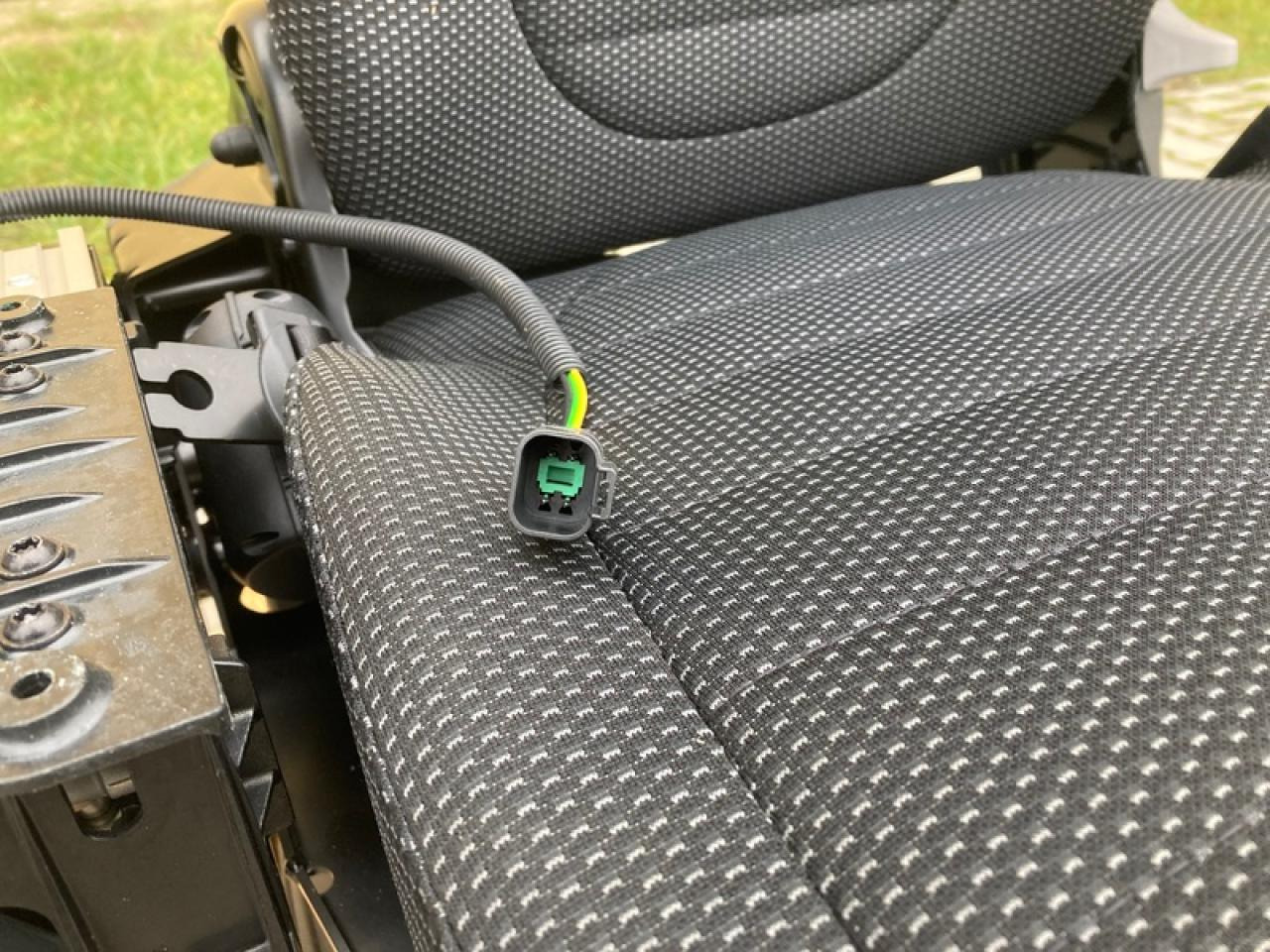 GRAMMER SITZ FENDT IDEAL - Sėdynė - Žemės ūkio technika: foto 4 GRAMMER SITZ FENDT IDEAL - Sėdynė - Žemės ūkio technika: foto 4