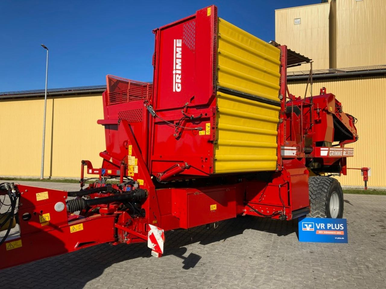 Grimme SE 150-60 NB XXL - Bulvių kombainas: foto 1 Grimme SE 150-60 NB XXL - Bulvių kombainas: foto 1