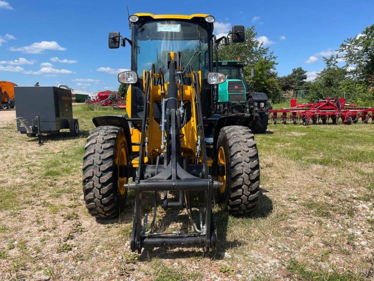 JCB 406 AGRI STUFE V AKTION - Ratinis krautuvas: foto 3 JCB 406 AGRI STUFE V AKTION - Ratinis krautuvas: foto 3