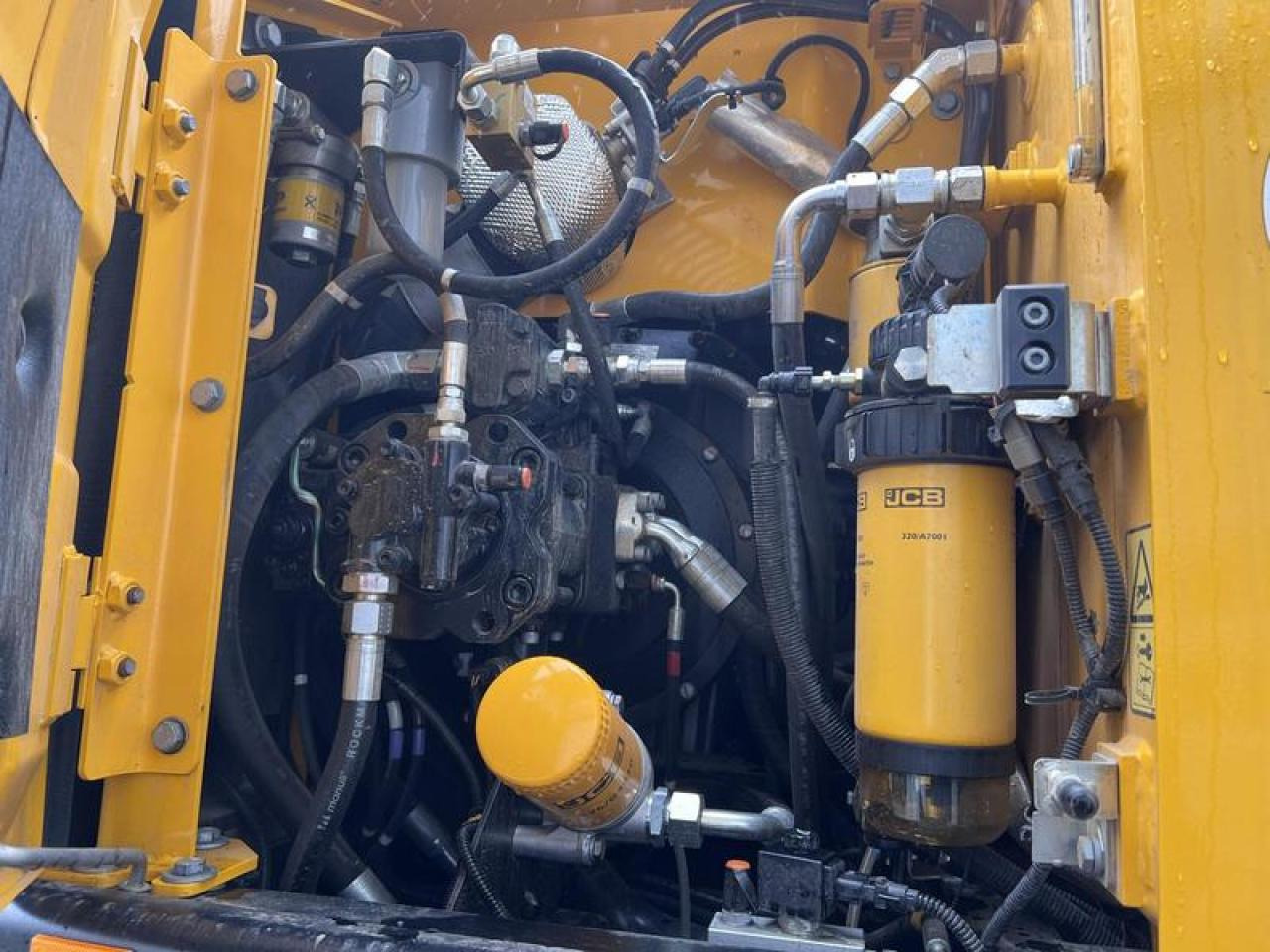 JCB JS145W - Ratinis ekskavatorius: foto 2 JCB JS145W - Ratinis ekskavatorius: foto 2