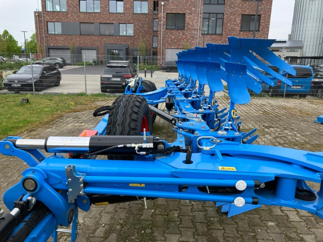 Lemken DIAMANT 16 V OFF+ONLAND - Plūgas: foto 3 Lemken DIAMANT 16 V OFF+ONLAND - Plūgas: foto 3