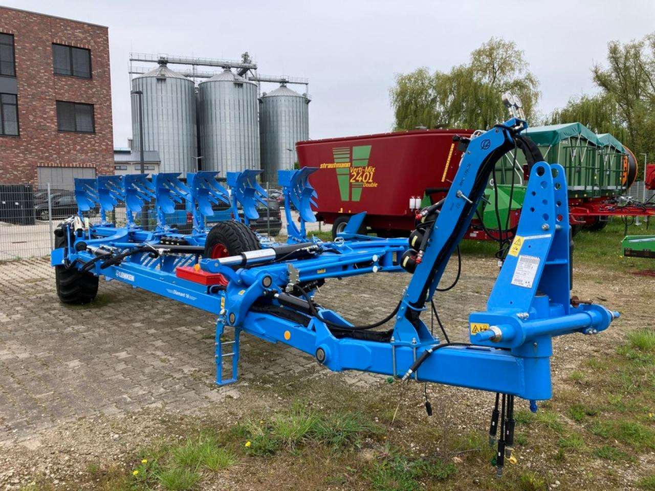 Lemken DIAMANT 16 V OFF+ONLAND - Plūgas: foto 2 Lemken DIAMANT 16 V OFF+ONLAND - Plūgas: foto 2