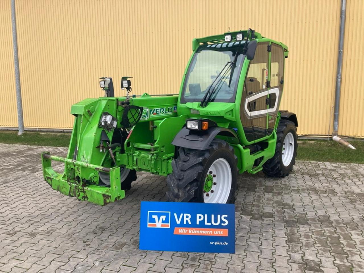 Merlo TF42.7-140 - Teleskopinis krautuvas: foto 1 Merlo TF42.7-140 - Teleskopinis krautuvas: foto 1