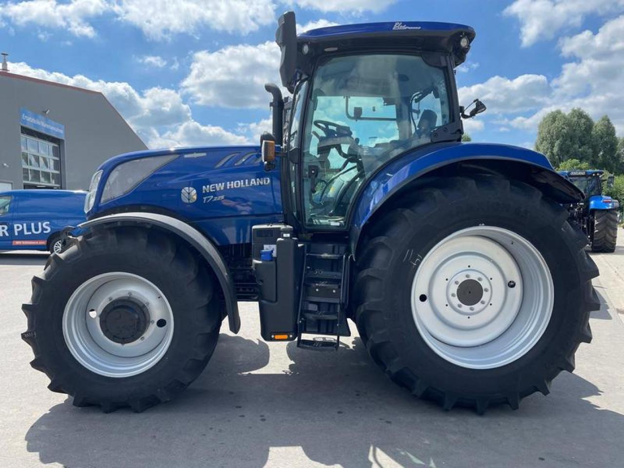 New Holland T 7.225 AKTION - Traktorius: foto 2 New Holland T 7.225 AKTION - Traktorius: foto 2