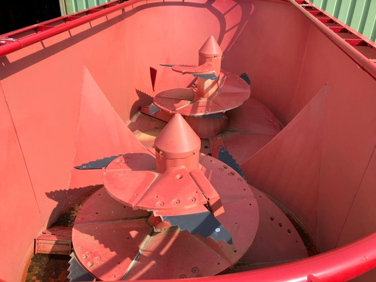 Strautmann VERTI-MIX1801AKTION - Pašarų maišytuvas: foto 5 Strautmann VERTI-MIX1801AKTION - Pašarų maišytuvas: foto 5