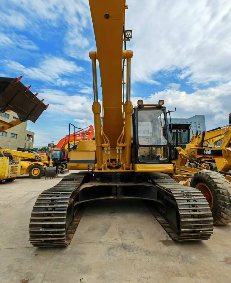 Caterpillar 330BL - Vikšrinis ekskavatorius: foto 1 Caterpillar 330BL - Vikšrinis ekskavatorius: foto 1