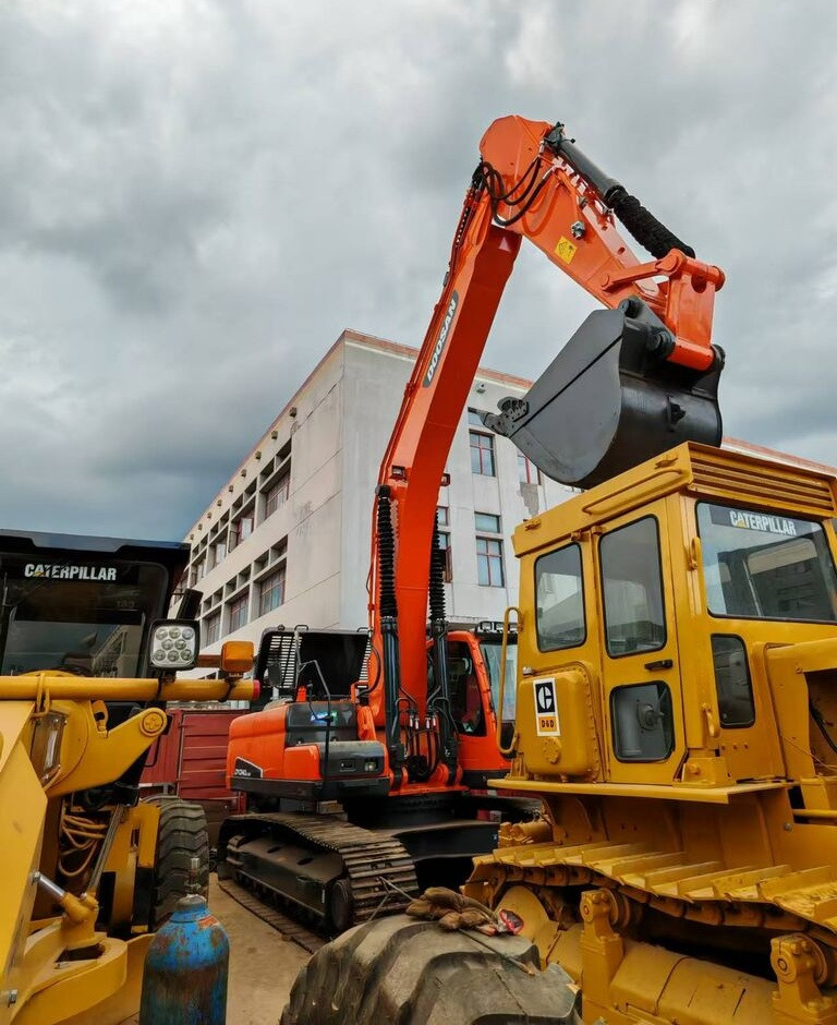 Doosan DX340 - Vikšrinis ekskavatorius: foto 1 Doosan DX340 - Vikšrinis ekskavatorius: foto 1