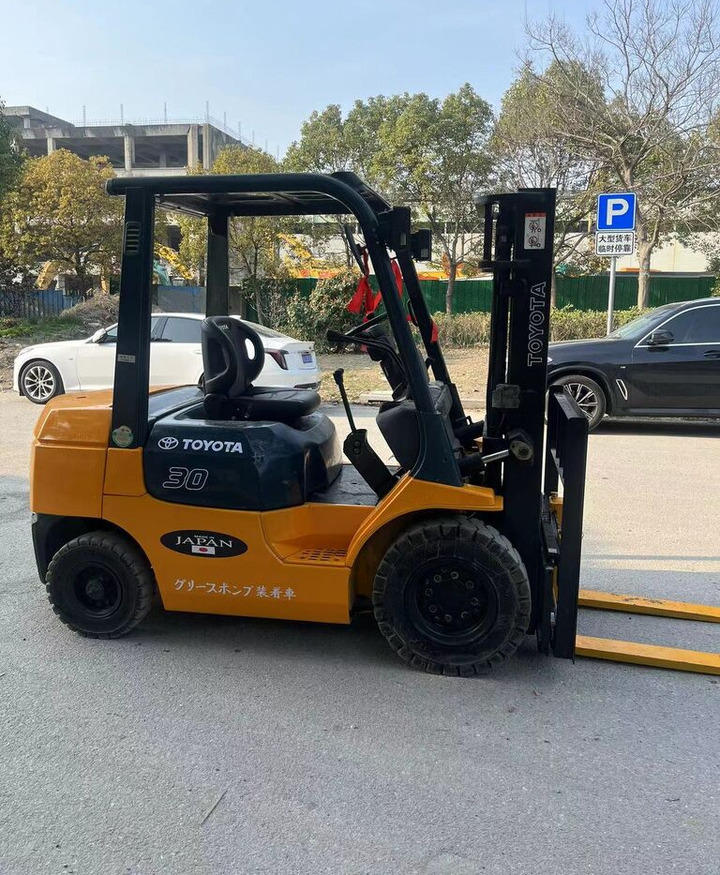 Toyota 7FD30 - Dyzelinis krautuvas: foto 5 Toyota 7FD30 - Dyzelinis krautuvas: foto 5