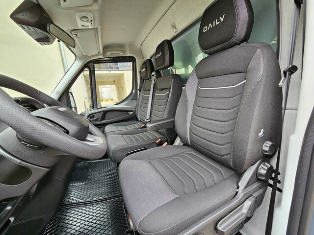 IVECO Daily 35S18 3.0 Pritsche Plane LBW Bär AHK ACC - Tentinis mikroautobusas: foto 2 IVECO Daily 35S18 3.0 Pritsche Plane LBW Bär AHK ACC - Tentinis mikroautobusas: foto 2